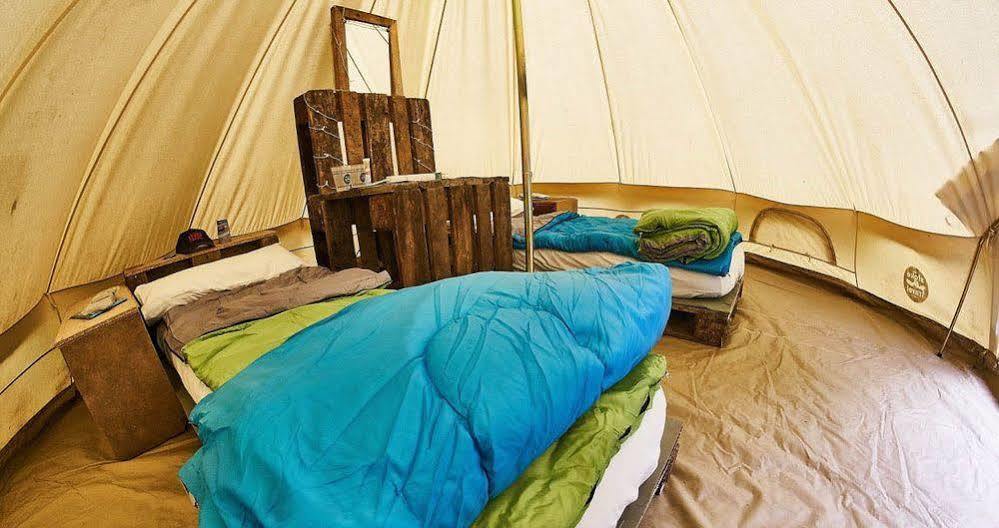 Pamplona Camping Hotel Aizoáin Buitenkant foto