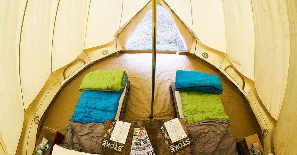 Pamplona Camping Hotel Aizoáin Buitenkant foto