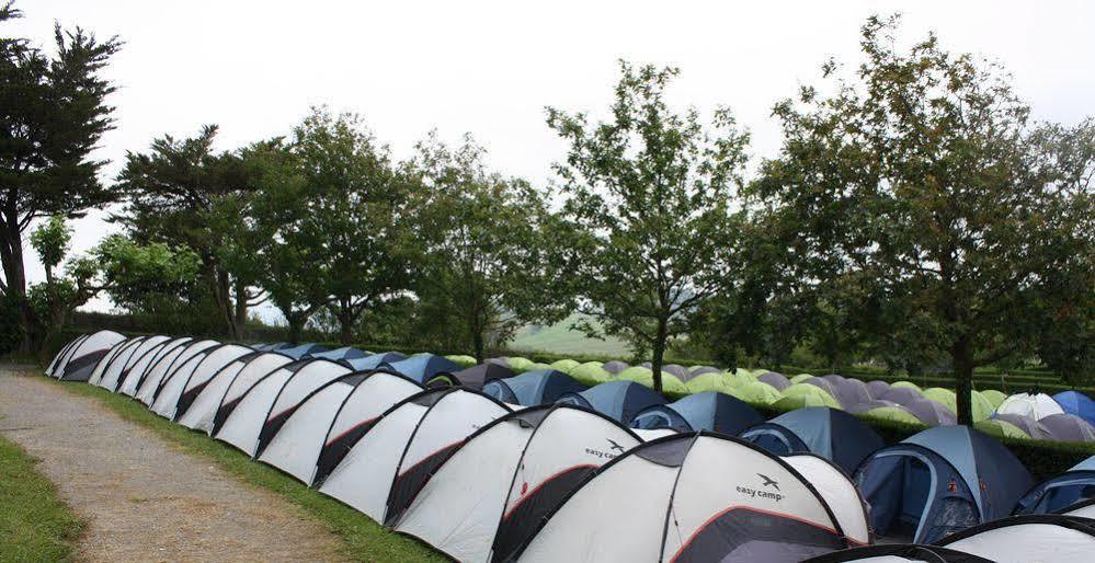 Pamplona Camping Hotel Aizoáin Buitenkant foto